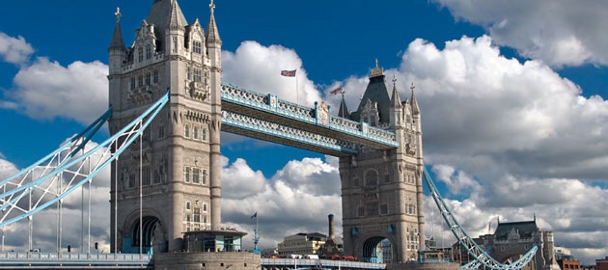 Die Tower Bridge in London
