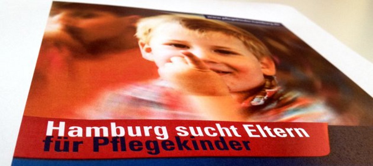 Broschüre: Hamburg sicht Eltern für Pflegekinder