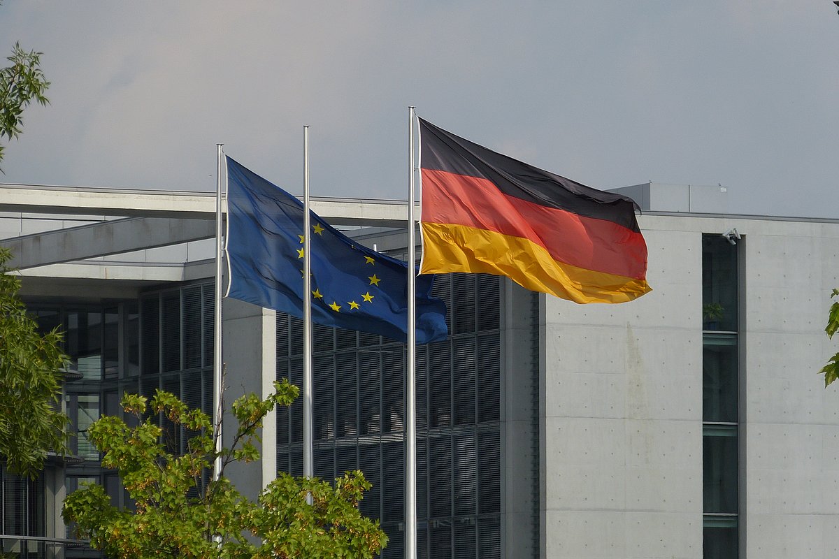 Flaggen von Deutschland und Europa