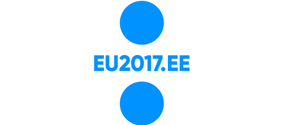 Logo der estnischen EU-Ratspräsidentschaft mit dem Link zur Webseite zwischen zwei übereinander angeordneten blauen Kreisen