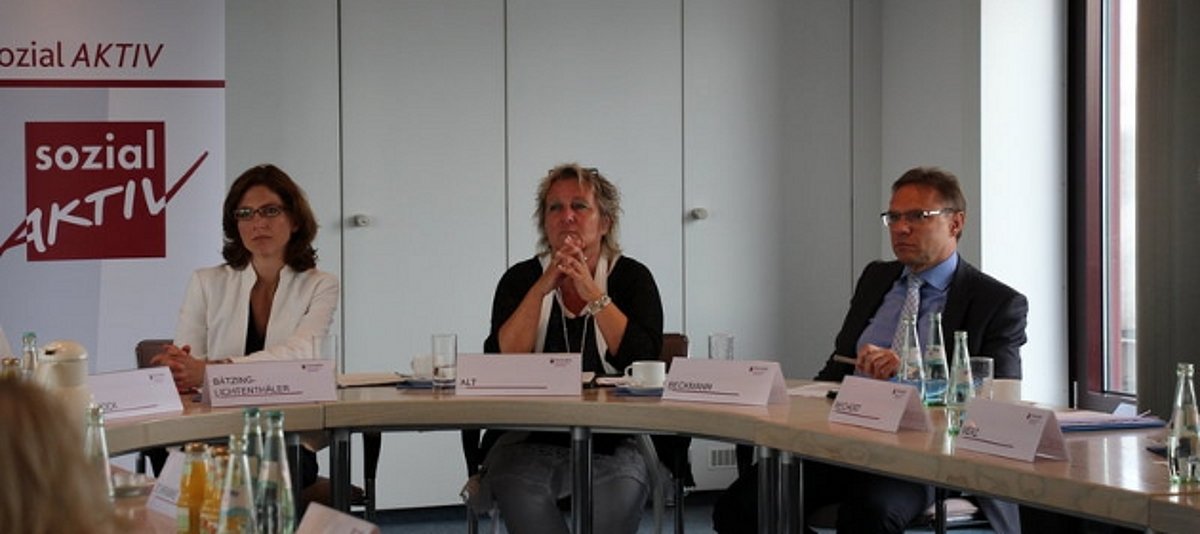 Gesundheitsministerin Sabine Bätzing-Lichtenthäler, Kinder- und Jugendministerin Irene Alt sowie Bildungsstaatssekretär Hans Beckmann.