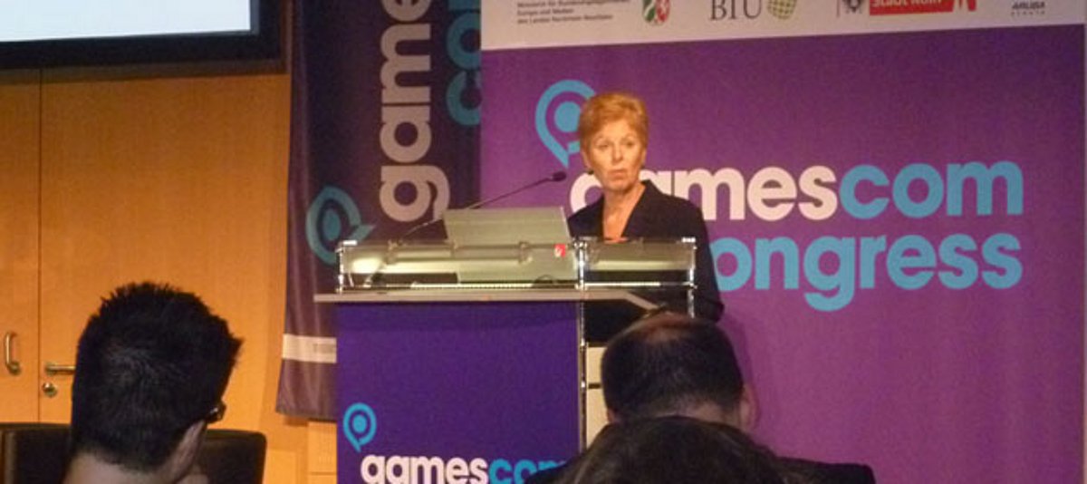 Dr. Angelika Schwall-Düren, Ministerin für Bundesangelegenheiten, Europa und Medien des Landes NRW eröffnete den GamesComCongress.
